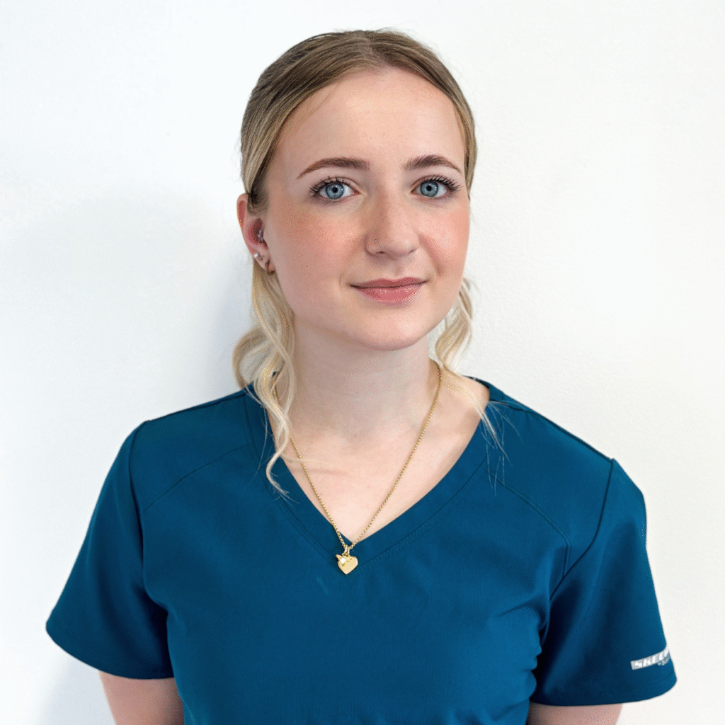 Kayleigh Elliott - Apprentice Dental Nurse​